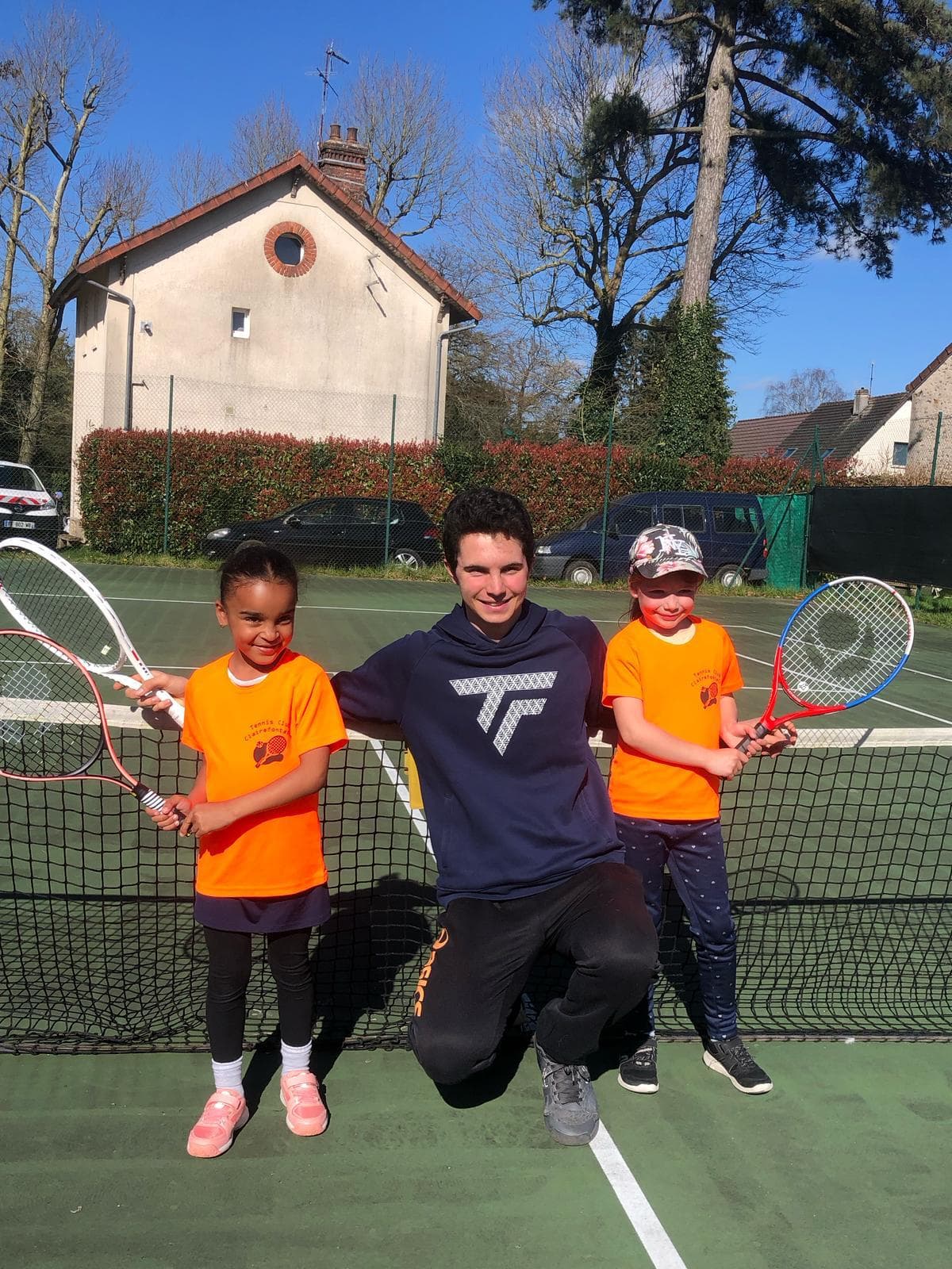 Enseignement au Tennis Club Clairefontaine